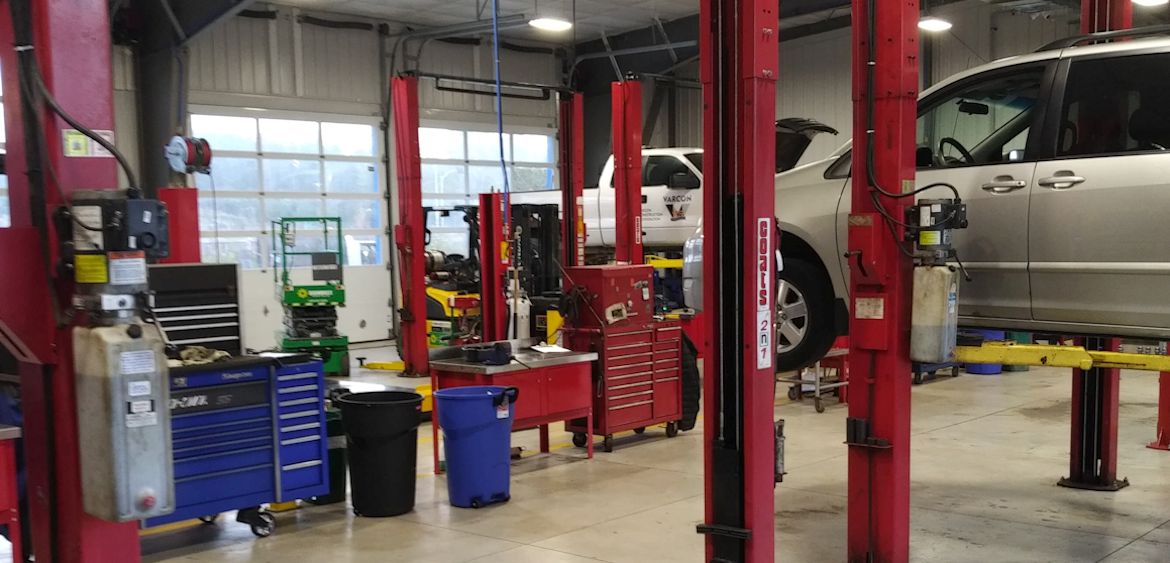 Mechanic doing oil change